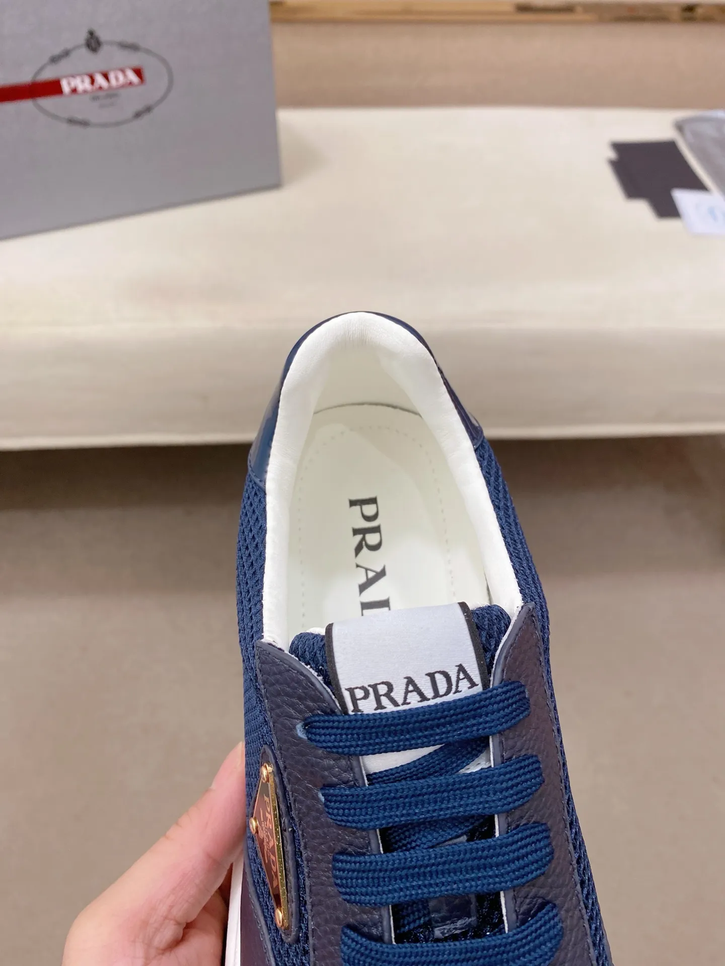Men's shoes 💰 580💰 ✔️✔️✔️High version High-quality new PRADA (Prada) counters are launched simultaneously, new men's shoes, 😘fabrics are selected from first-layer cowhide fabrics. Lining: Imported cowhide leather lining. 👍🏿High-end☄️Open-molded non-slip rubber outsole, exquisite lines, simple and elegant, comfortable and high-end for leisure travel. Code number: 38 to 45